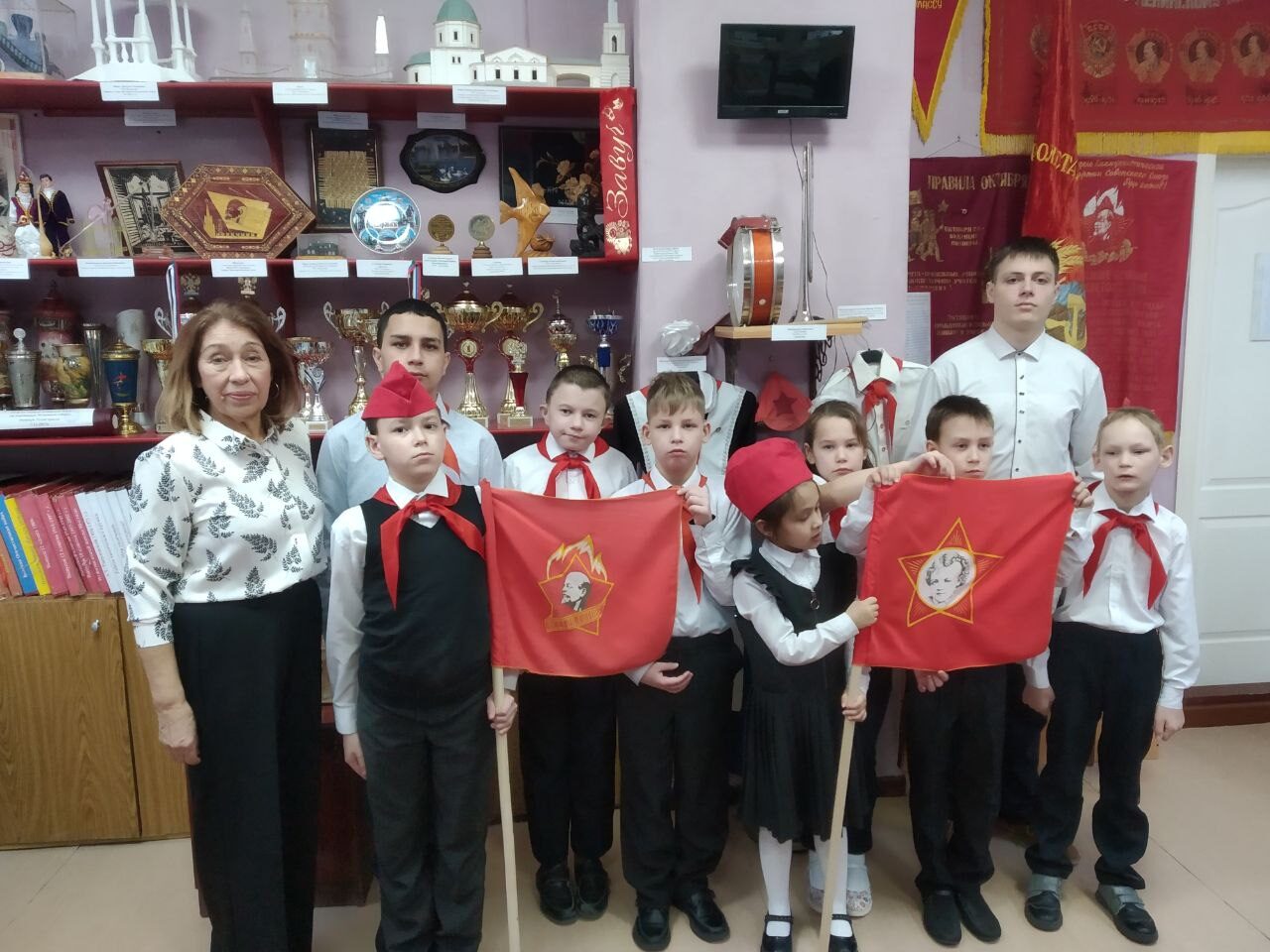 07.12.2023 г. В музее &amp;quot;Летопись школы&amp;quot; прошла тематическая экскурсия для учащихся начальных классов &amp;quot;Пионер - всем ребятам пример!&amp;quot;.