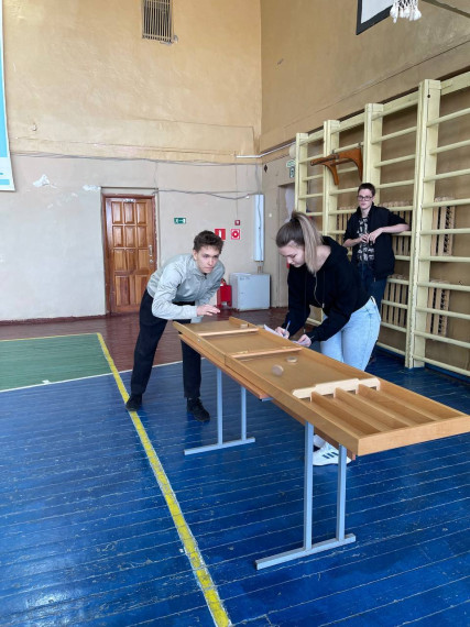 Прошла спортивно-развлекательная программа "Крылья".